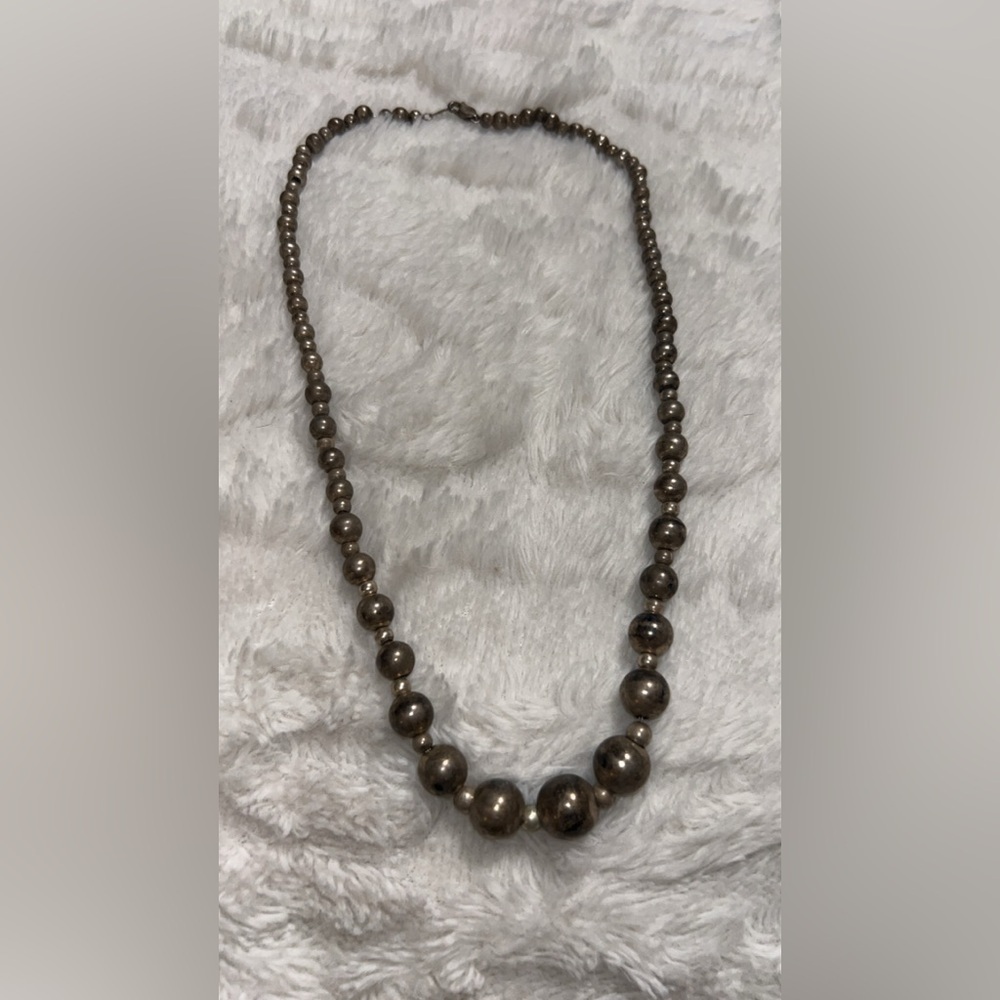 Elegant Brown Beaded Necklace - Picture 4 of 6